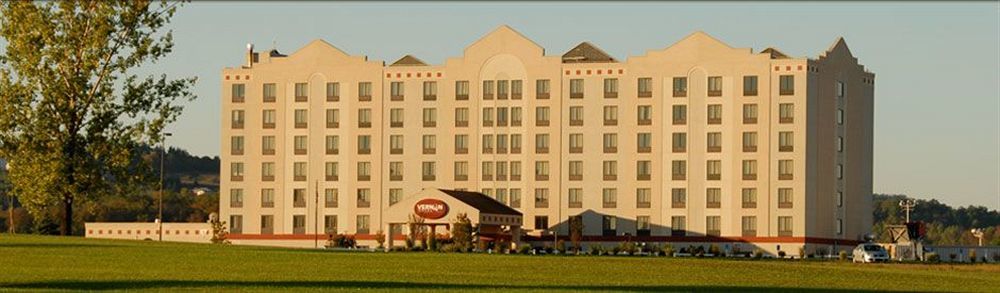 Vernon Downs Casino And Hotel Exterior photo